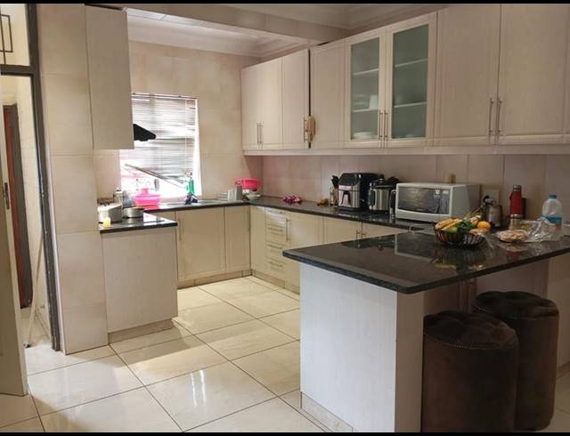 2 BEDROOM PROPERTY TO RENT IN PRIMROSE HILL